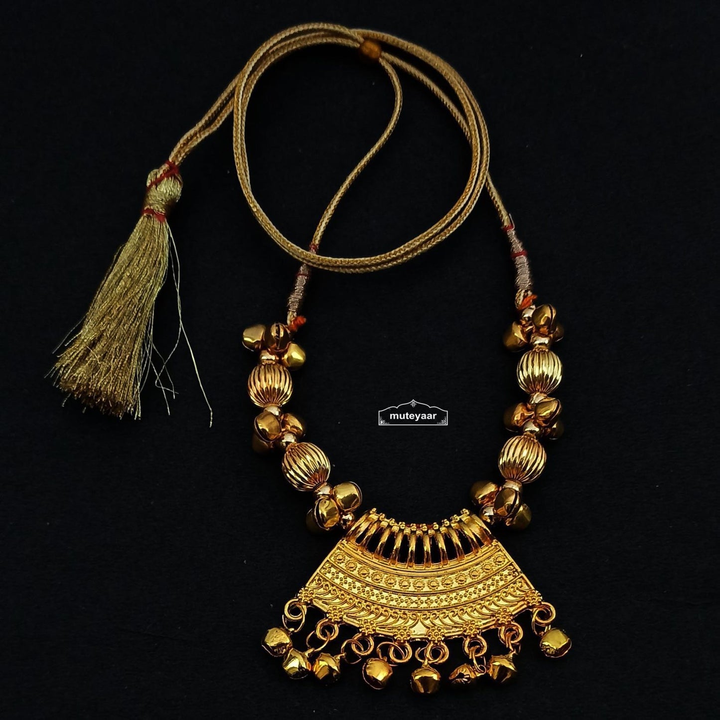 Punjabi Kaintha Locket J0696 – Golden Ghungroo Pendant | Bhangra Giddha